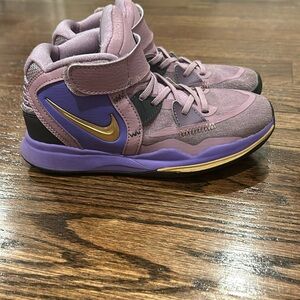 Kobe Bryant basketball sneakers boys size 1